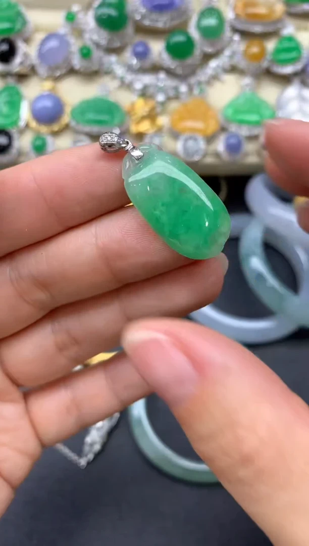 【闪购商品】翡翠颈饰18K金镶嵌114-中国好珍宝