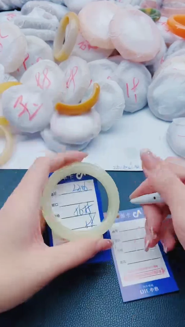 未镶嵌手镯石英质玉L306-55-56