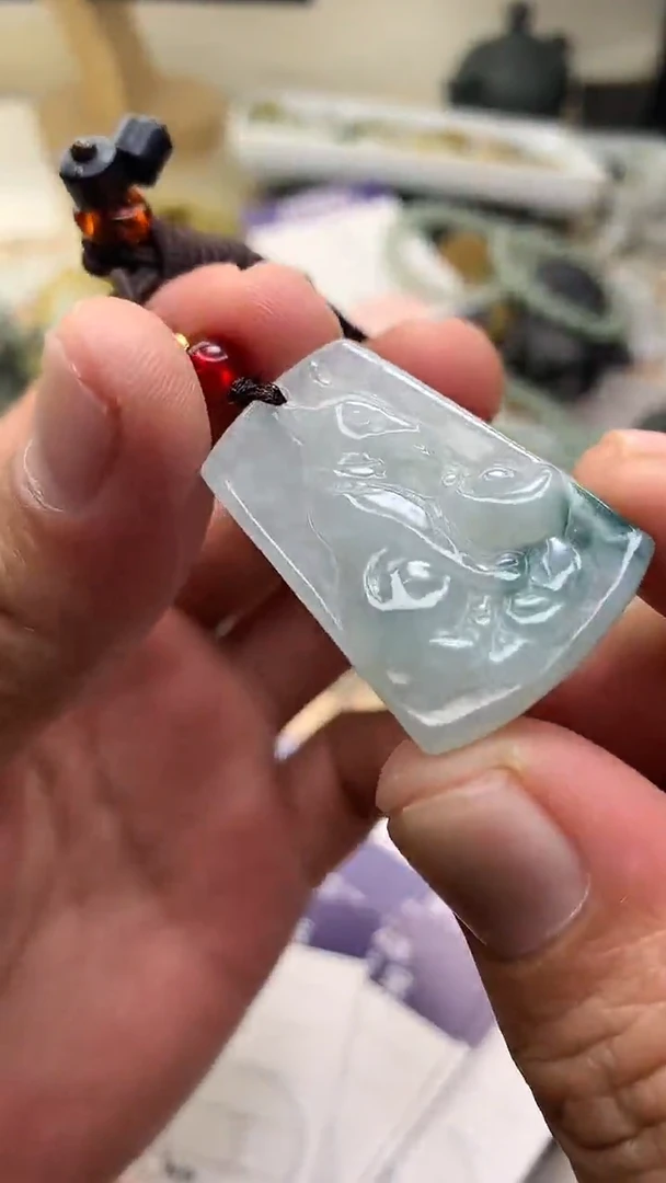 颈饰未镶嵌翡翠挂件