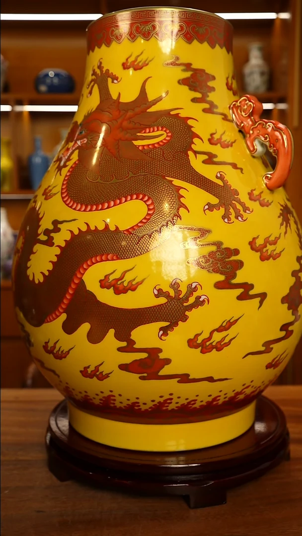 其他瓷用****5黄釉龙凤呈祥双耳尊一对