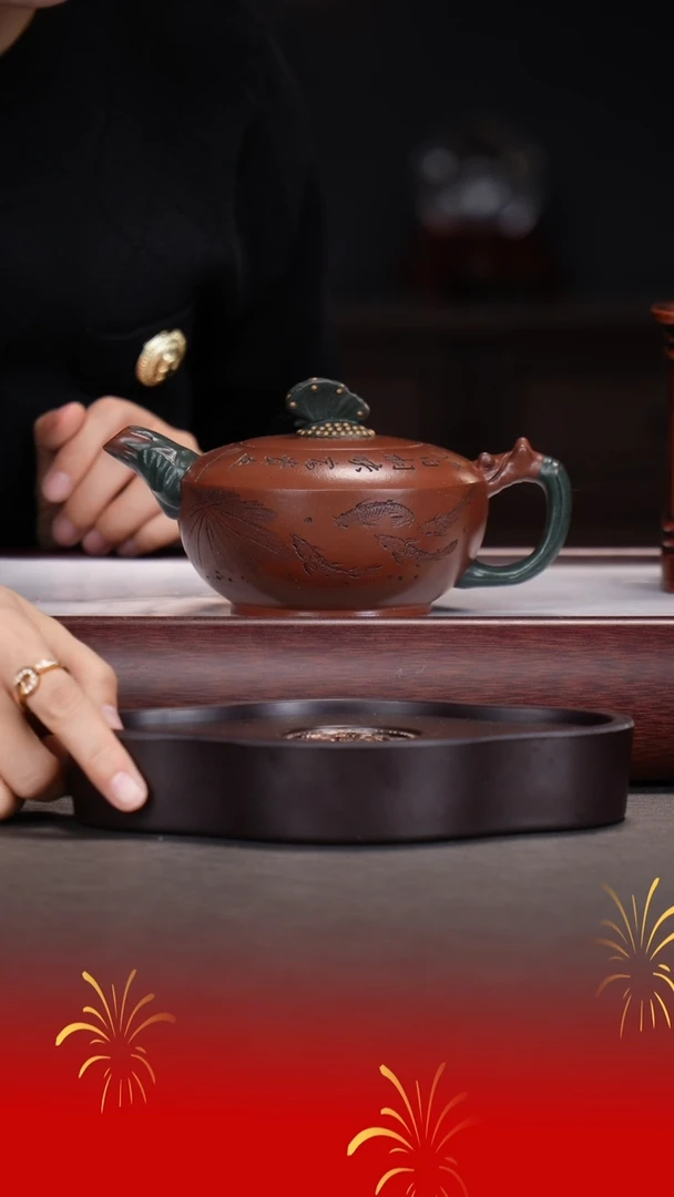 【闪购商品】紫砂茶宠朱持平/可心红清水/彩蝶壶/379cc