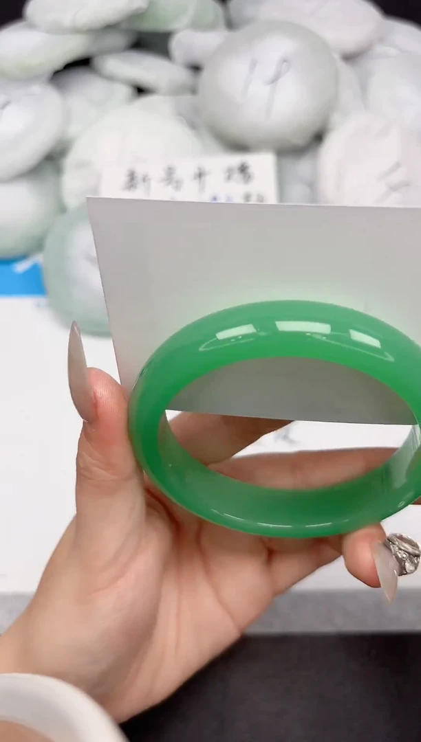 未镶嵌手镯石英质玉203-61-62