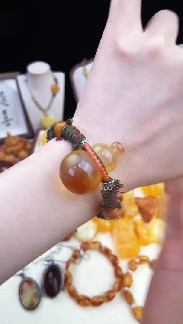 琥珀未镶嵌珠宝奇石柒月