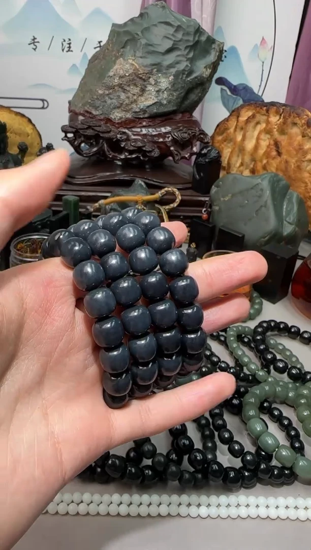 未镶嵌手链和田玉新疆墨玉11*12老型手串