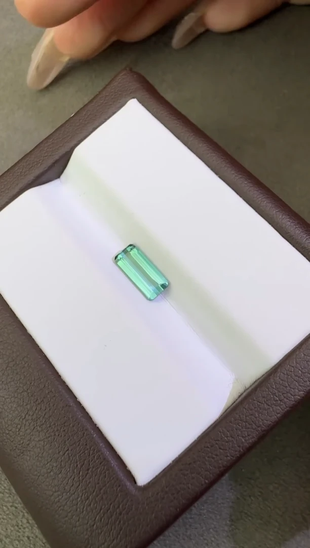 未镶嵌珠宝半成品碧玺0.95ct