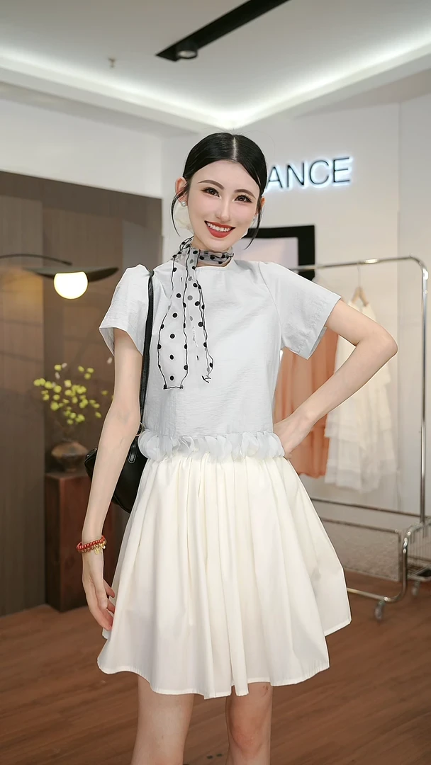 夏季圆领蓝色短袖t恤2025夏荷叶边下摆拼接显瘦短上衣女6257