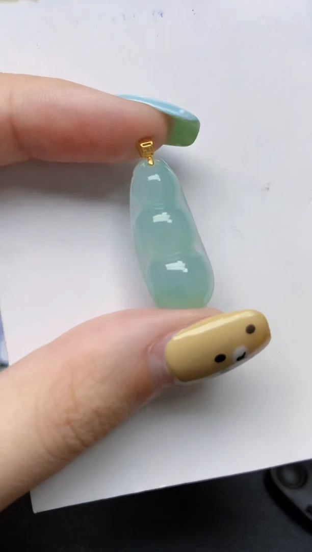 翡翠18K金镶嵌颈饰天然翡翠A货