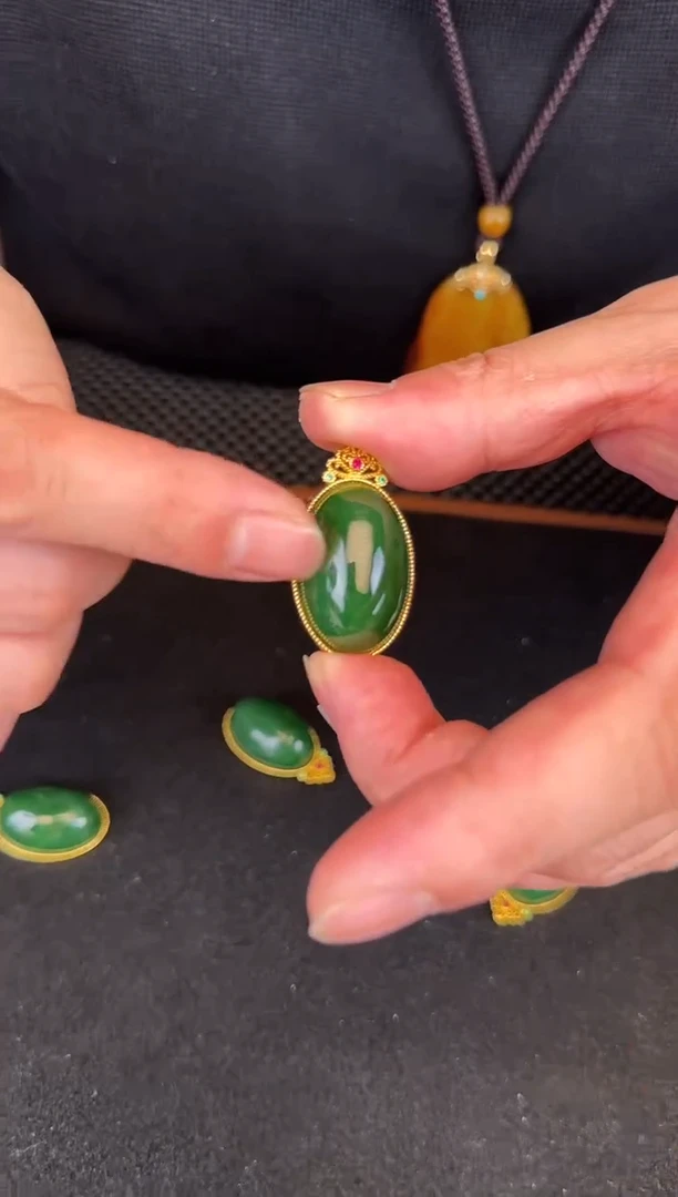 颈饰未镶嵌和田玉鸽子蛋3.0（多样性发一件）