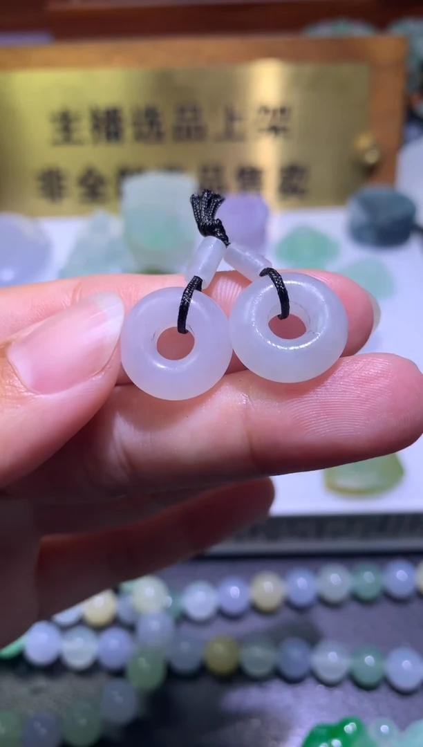 未镶嵌定制翡翠毛货