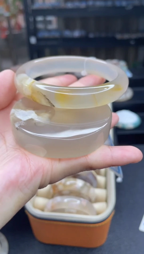 石英质玉手镯未镶嵌A44(60圈赠送镯心)