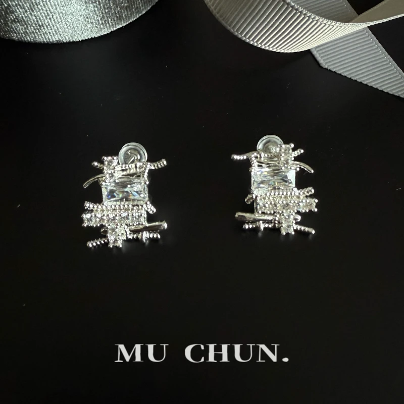 慕纯 铜合金耳饰 MUCHUN方糖编织耳钉饰品百搭气质精致轻奢小众