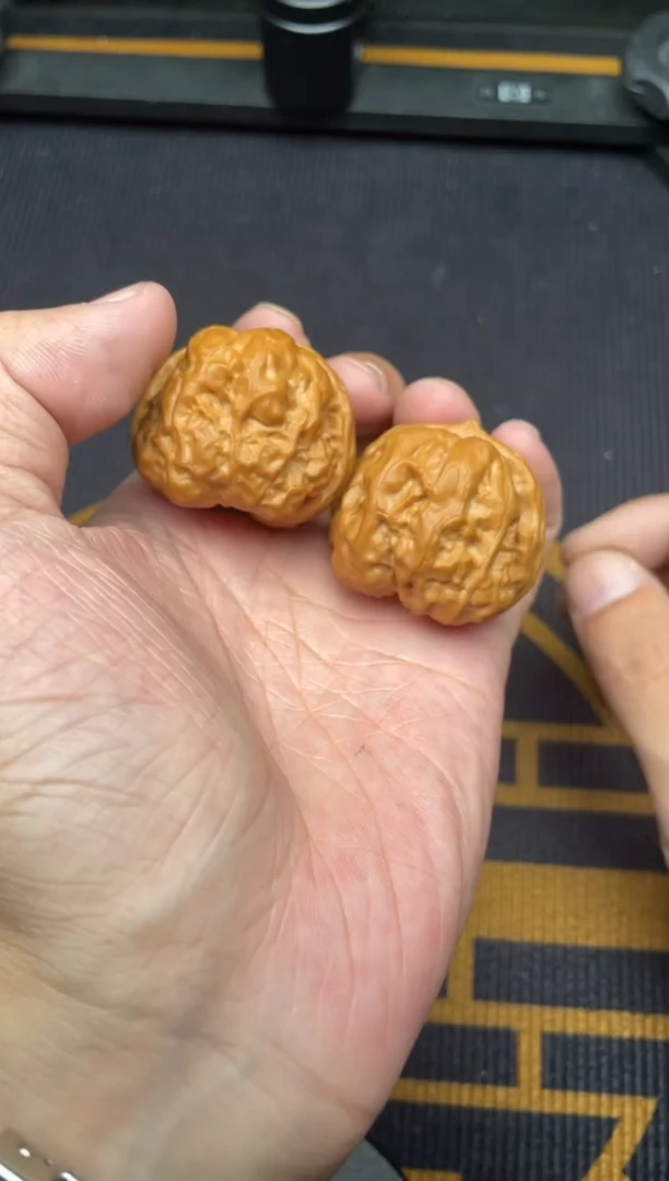 文玩核桃吊坠蛤蟆头38