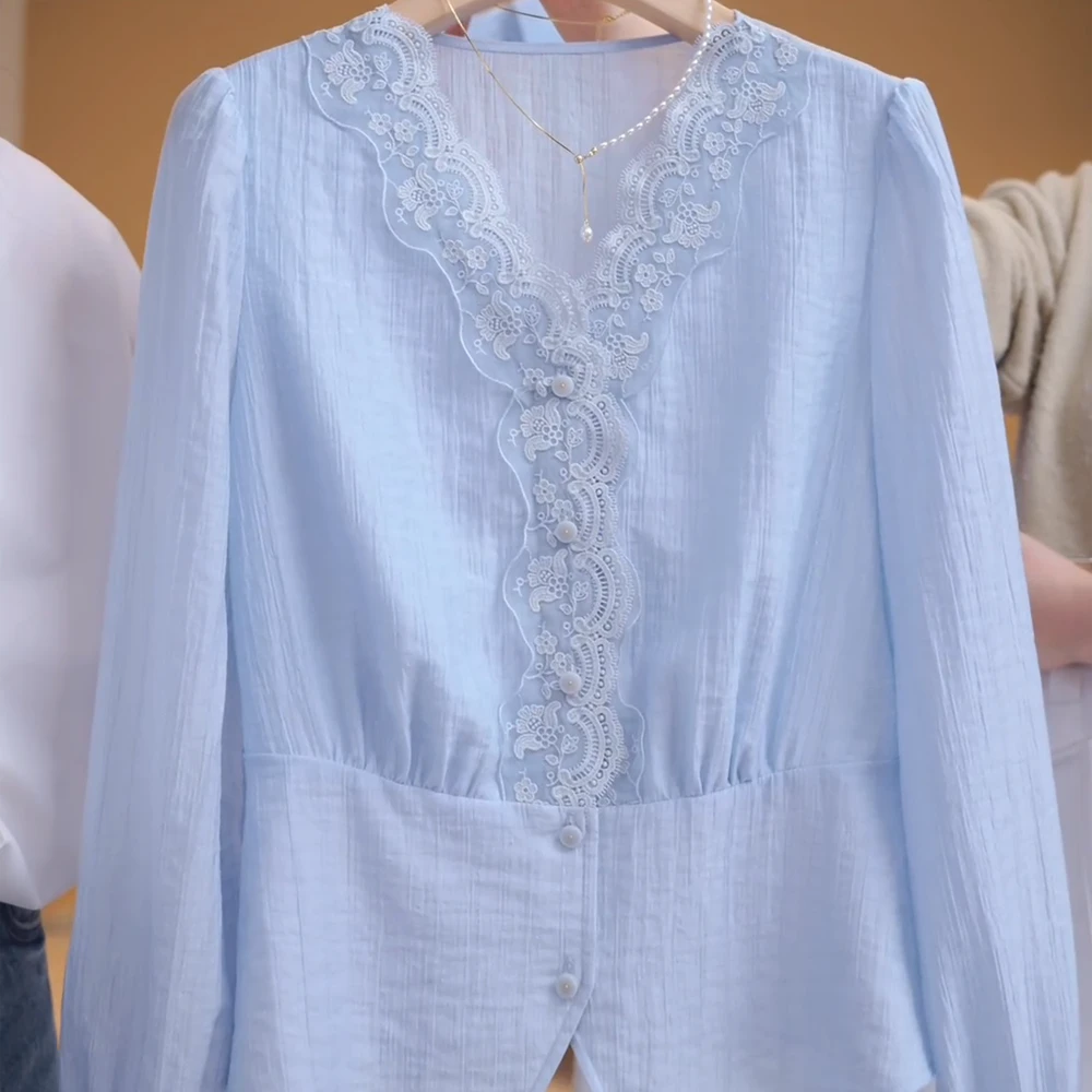 夏季新款小众气质时尚高级感设计感百搭V领显瘦刺绣洋气衬衫