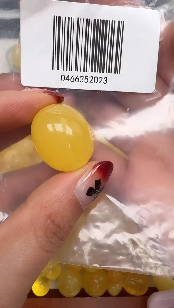 裸石琥珀未镶嵌如图