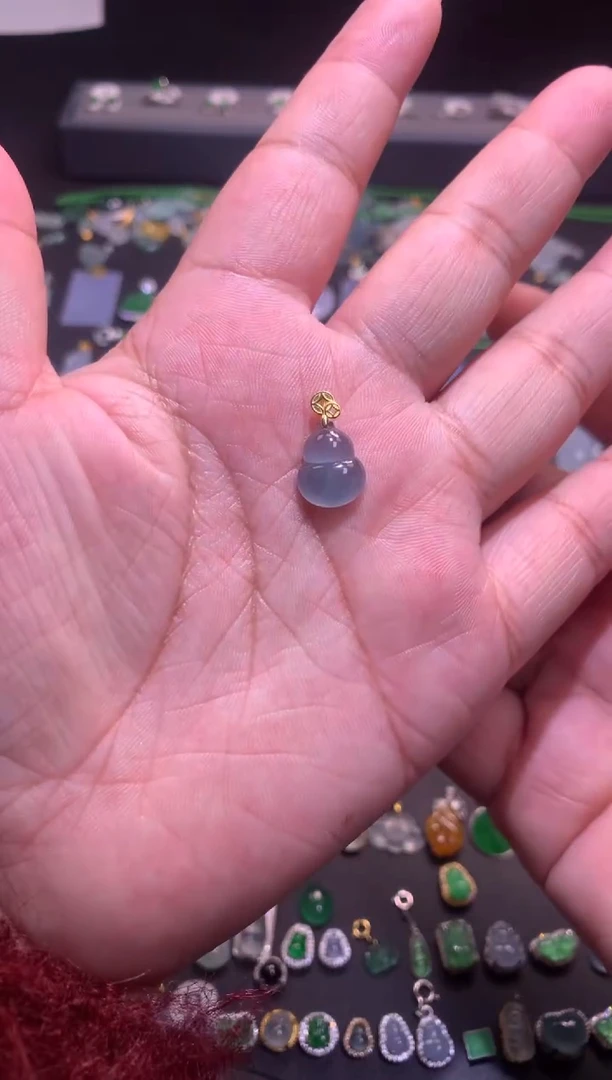 【闪购商品】翡翠吊坠(不含链)18K金镶嵌1