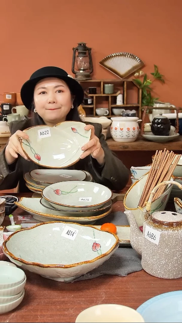 陶瓷A622陶瓷小花苞盘一个微瑕23*24