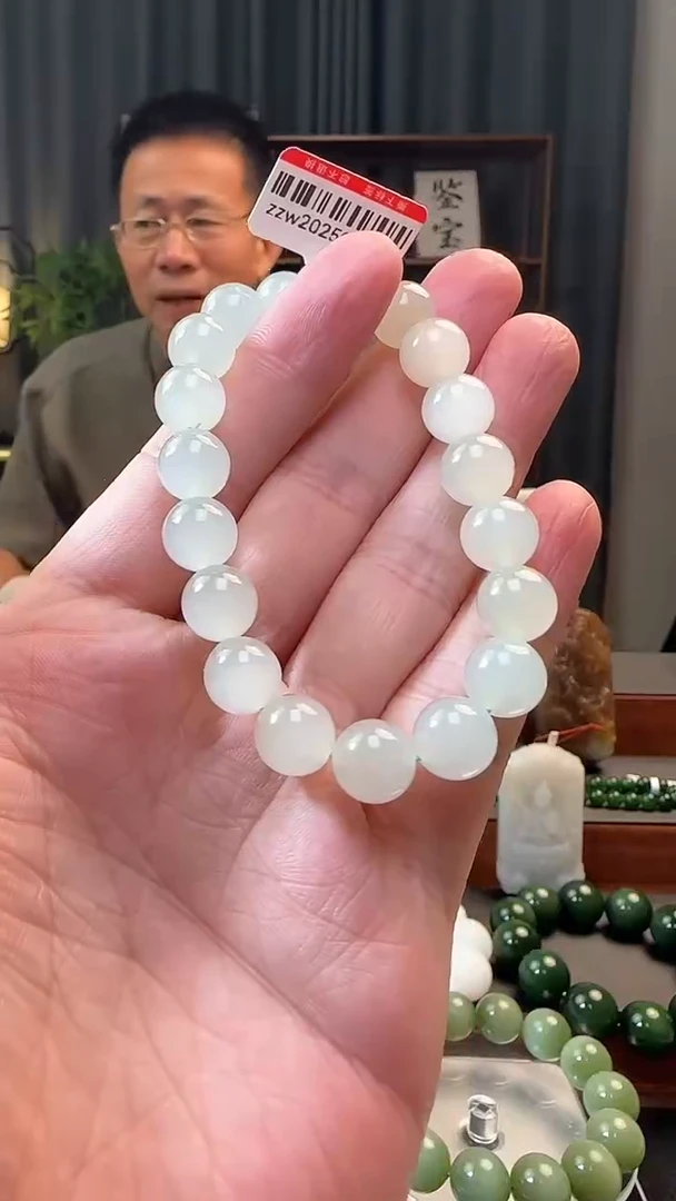 颈饰未镶嵌和田玉手串卡10