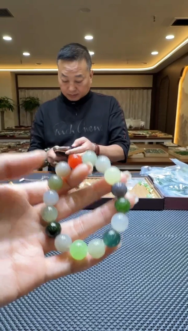 颈饰未镶嵌和田玉手串12