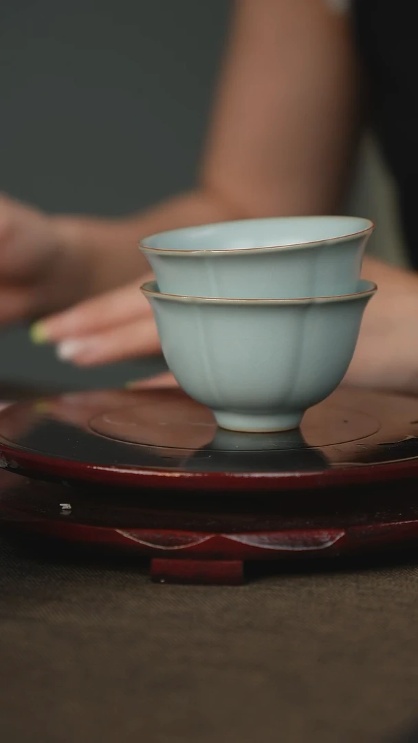 微瑕 花口杯 汝瓷 主人杯一对