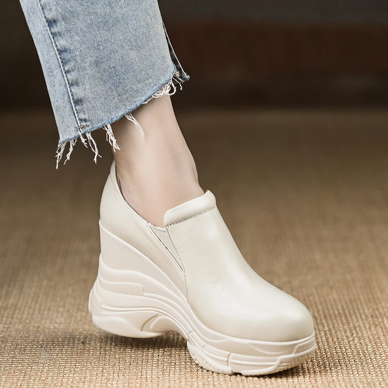 休闲厚底真皮小白鞋9.5cm坡跟深口单鞋百搭不累脚松糕底高跟鞋女