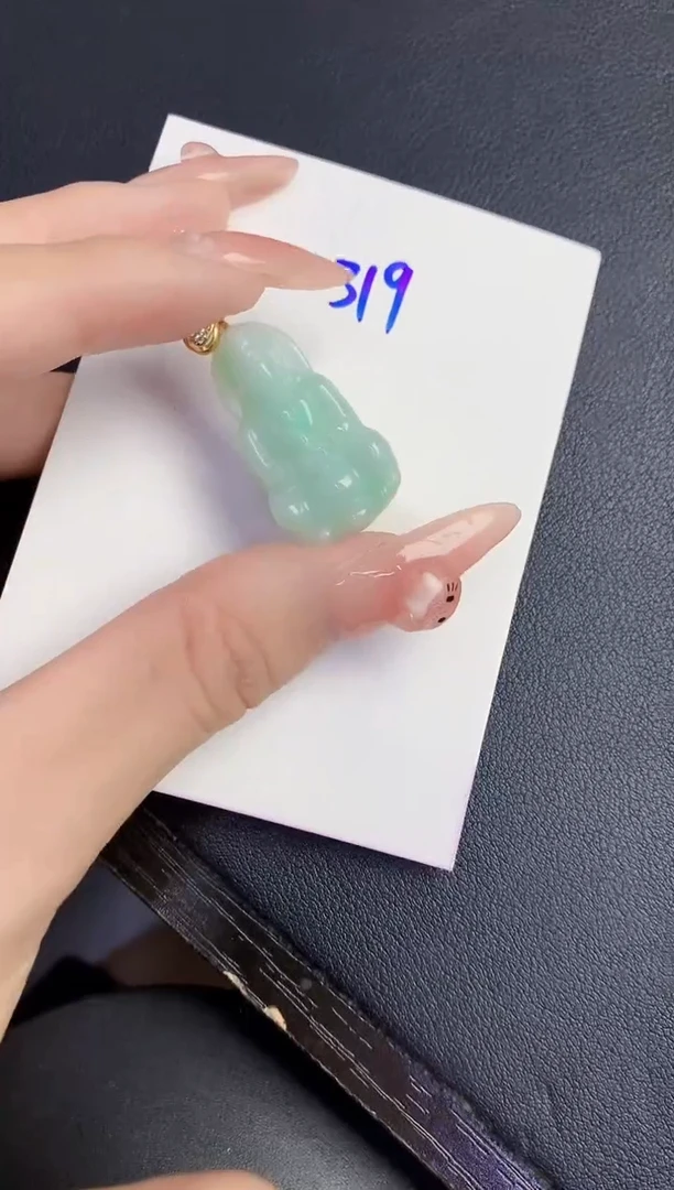 颈饰未镶嵌翡翠缅甸天然翡翠A货