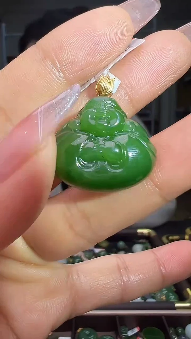 颈饰18K金镶嵌和田玉（多样性发货.发其一)1.03.59