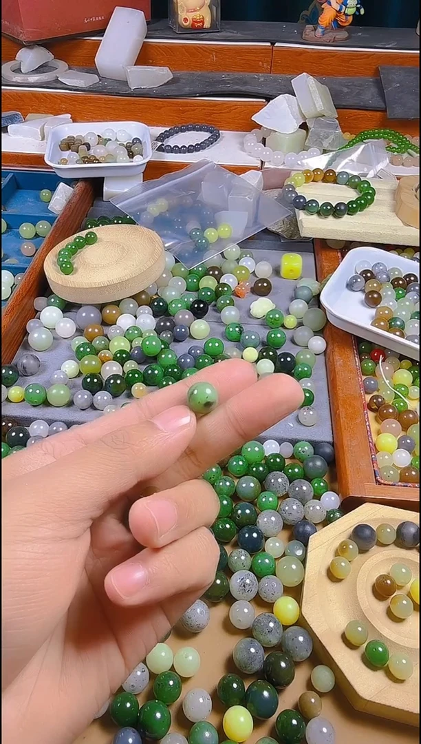 未镶嵌手链和田玉卡12散珠