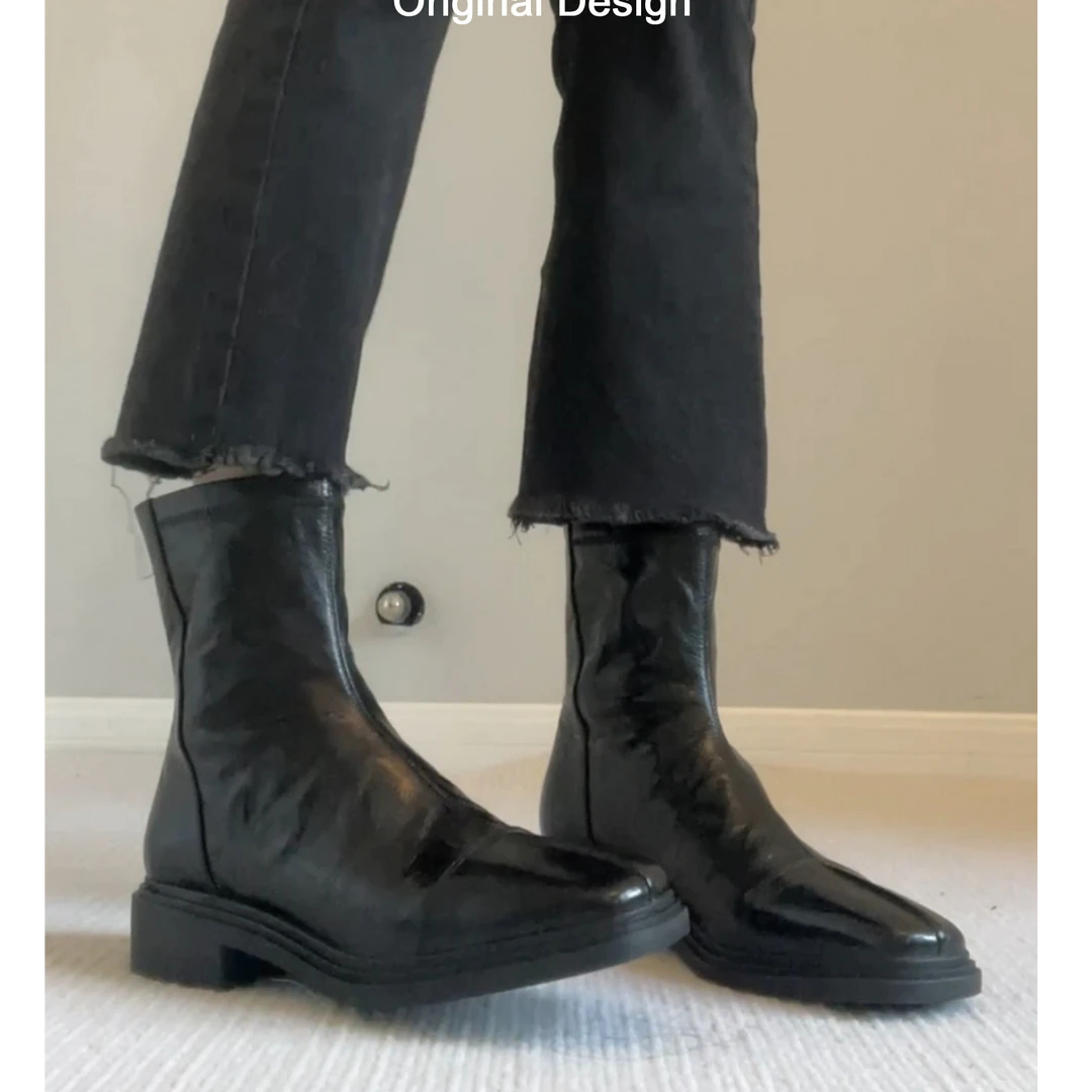 法式复古粗跟瘦瘦靴女2025新款通勤显瘦弹力短靴子平跟切尔西女靴