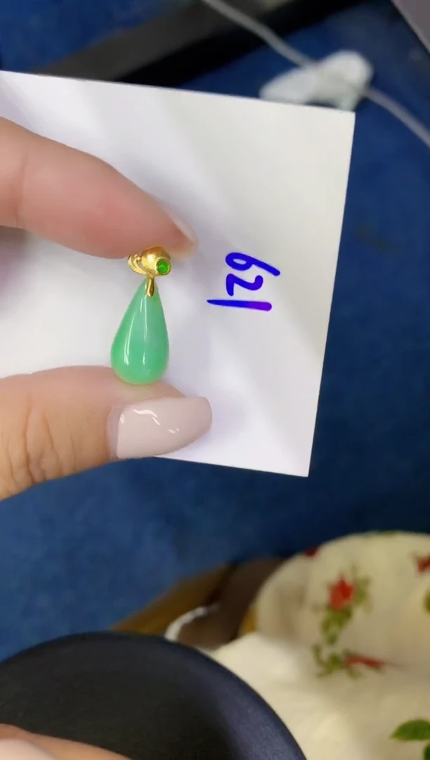 颈饰未镶嵌翡翠缅甸天然翡翠A货