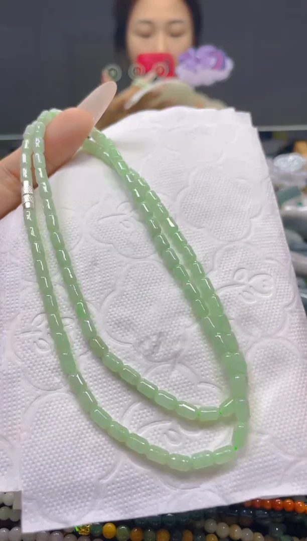颈饰未镶嵌翡翠4MM/R/翡翠A货，一件也是批发价