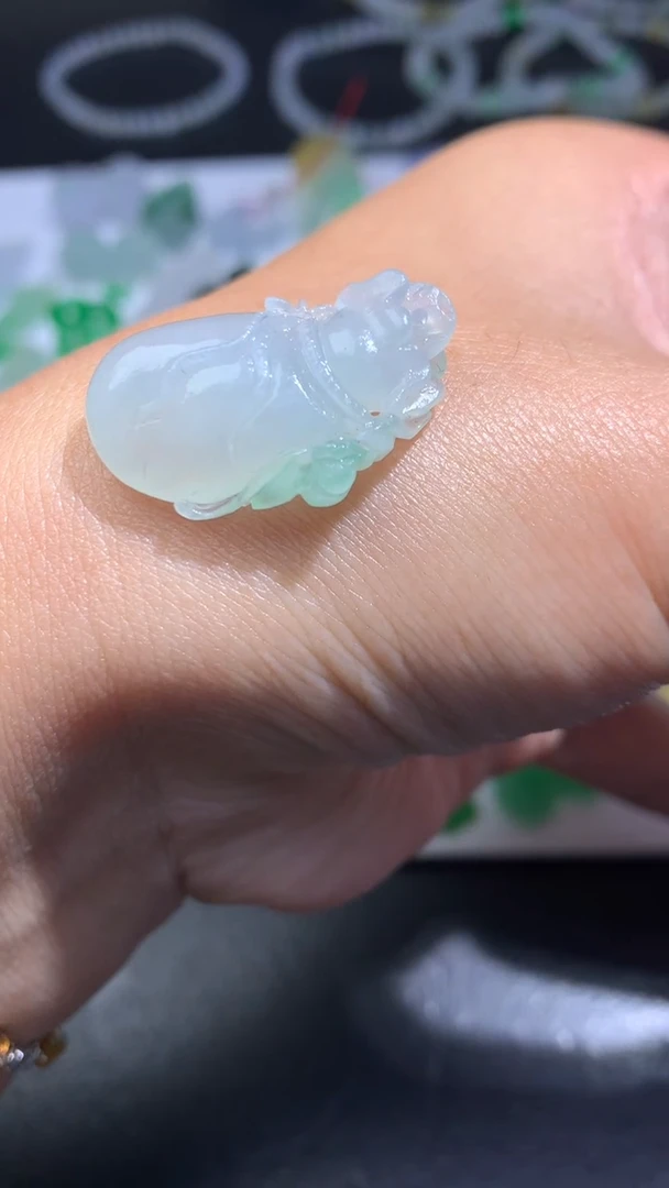 未镶嵌定制翡翠毛货