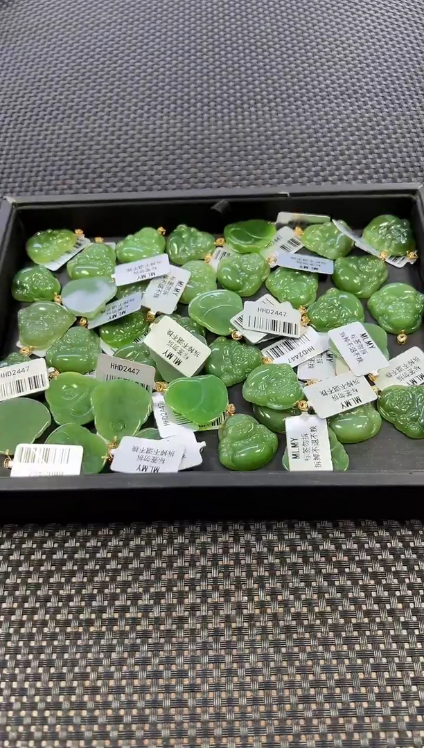 颈饰18K金镶嵌和田玉（多样性发一件）2774