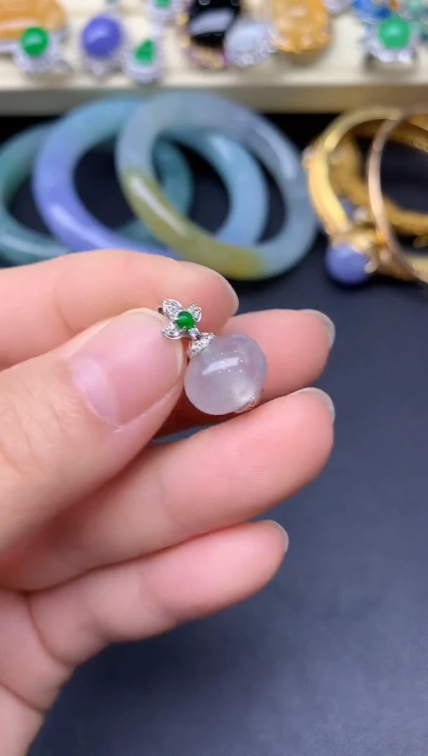 颈饰18K金镶嵌翡翠107-雪姐翡翠天天见