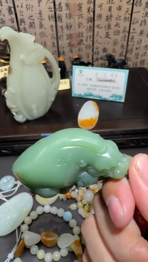 未镶嵌和田玉挂件和田玉