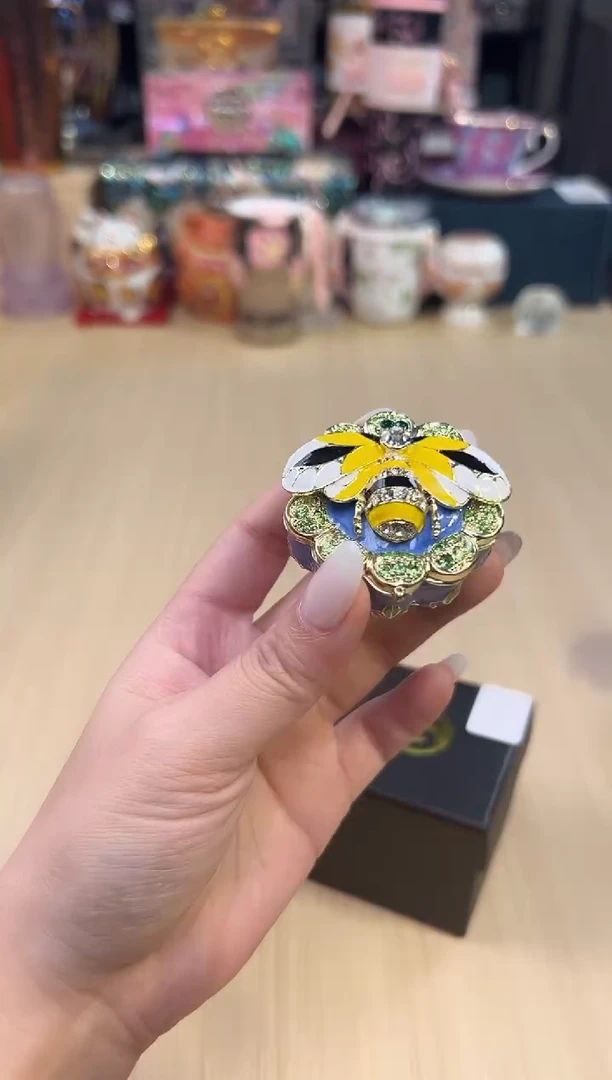 88蓝色蜜蜂和