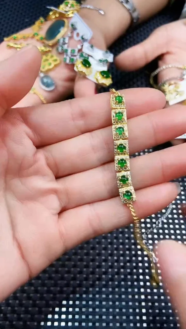 【闪购商品】翡翠手链未镶嵌111111111