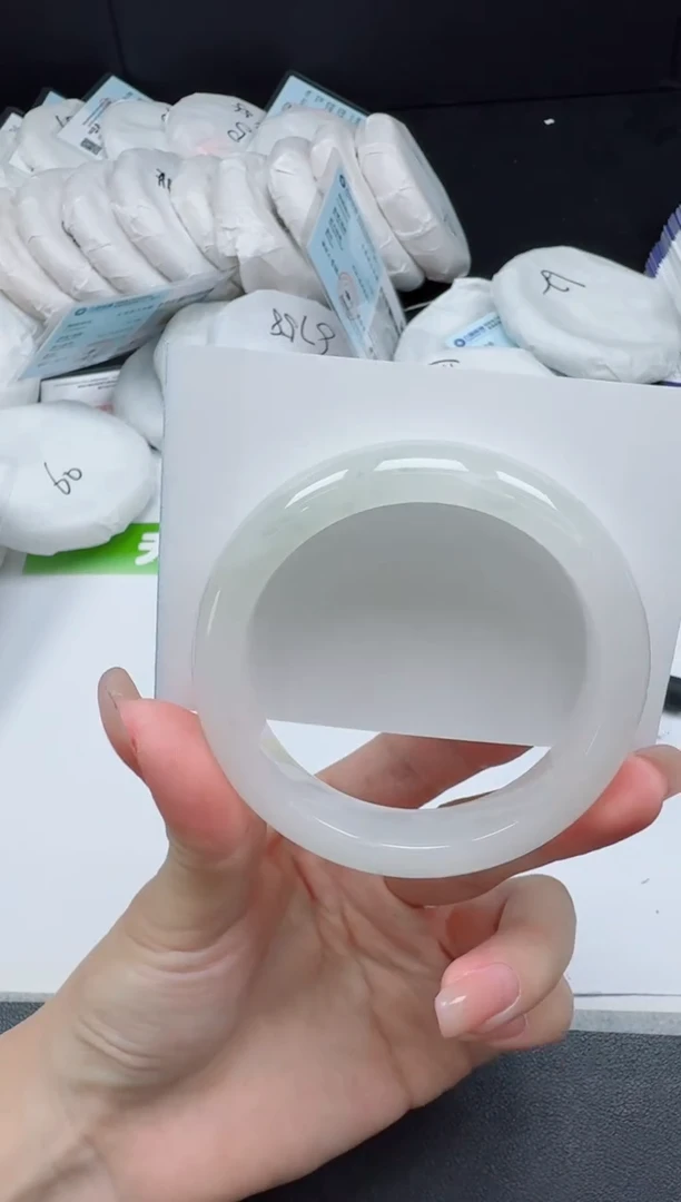 未镶嵌手镯石英质玉0165-54