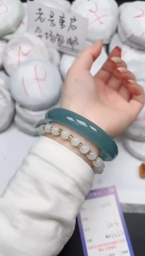 未镶嵌手镯石英质玉224/6162