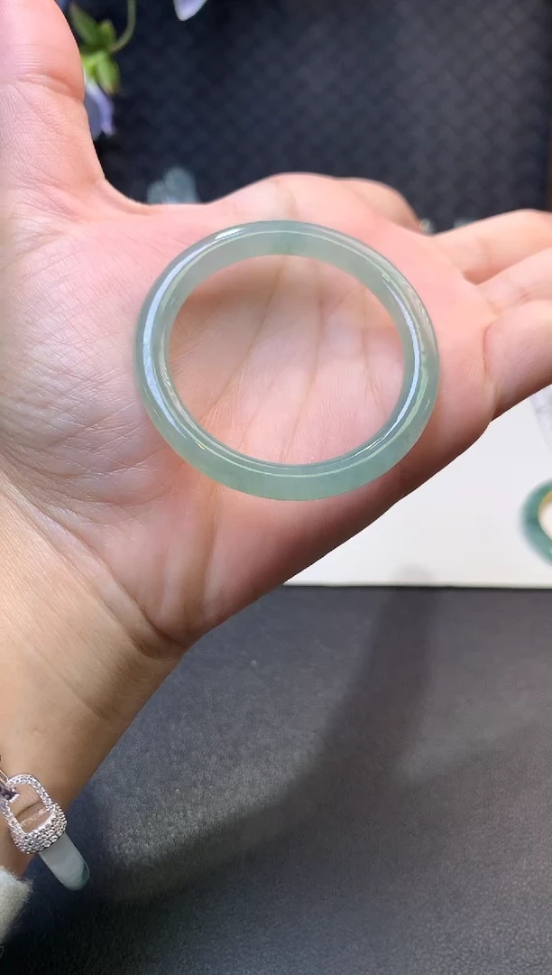 未镶嵌定制翡翠毛货