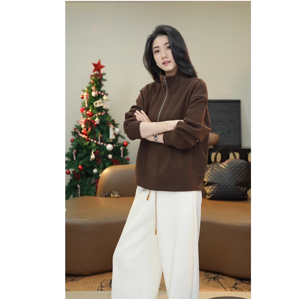 小乖逃双色！深咖色杏色卫衣高领半拉链线条感双V修身秋冬款M9729