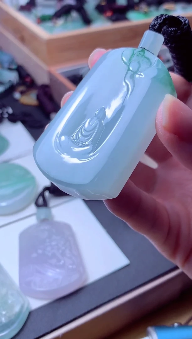 颈饰未镶嵌翡翠天然A货翡翠