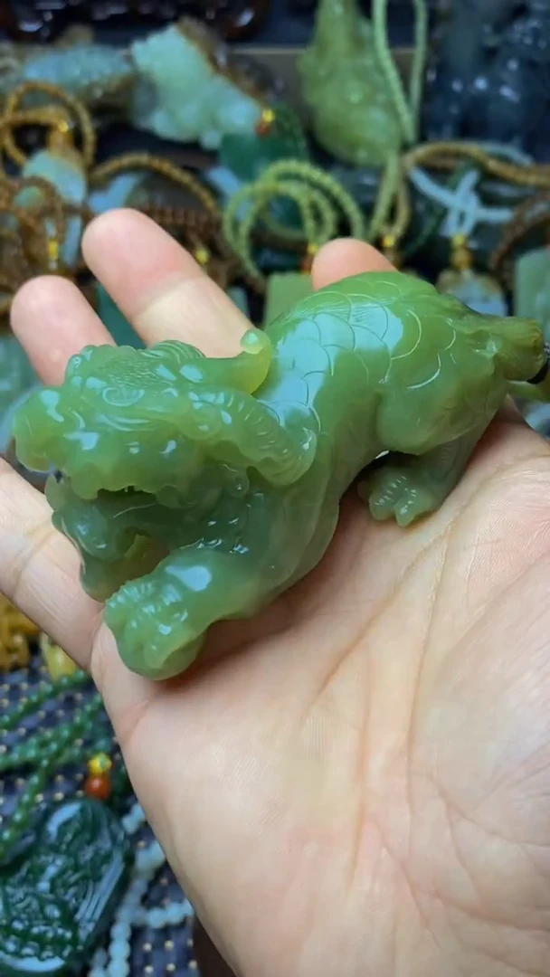 未镶嵌和田玉把件1