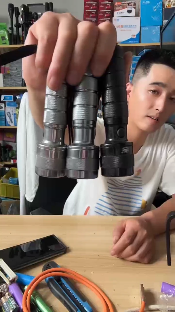 合金手电无电池发3个好坏不管