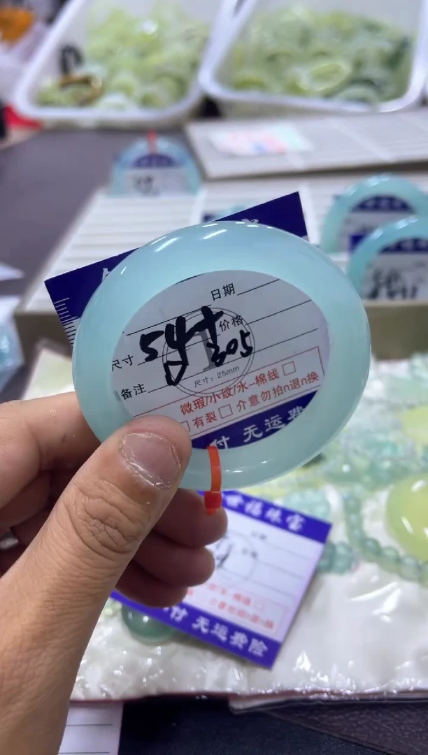 未镶嵌蛇纹石玉手镯1