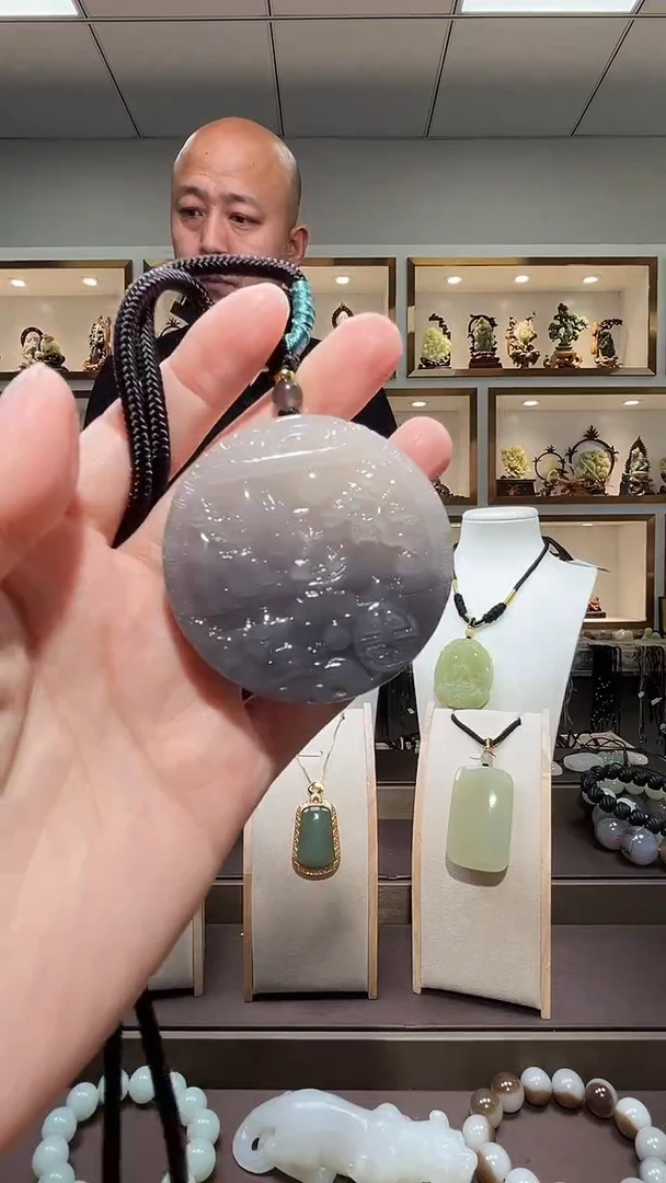 和田玉未镶嵌颈饰苏