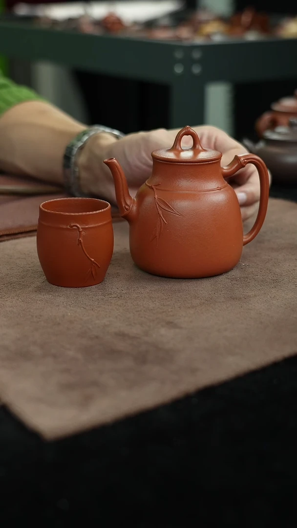 茶壶朱泥董俊峰入定套组
