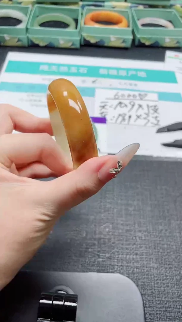 未镶嵌手镯石英质玉112-62