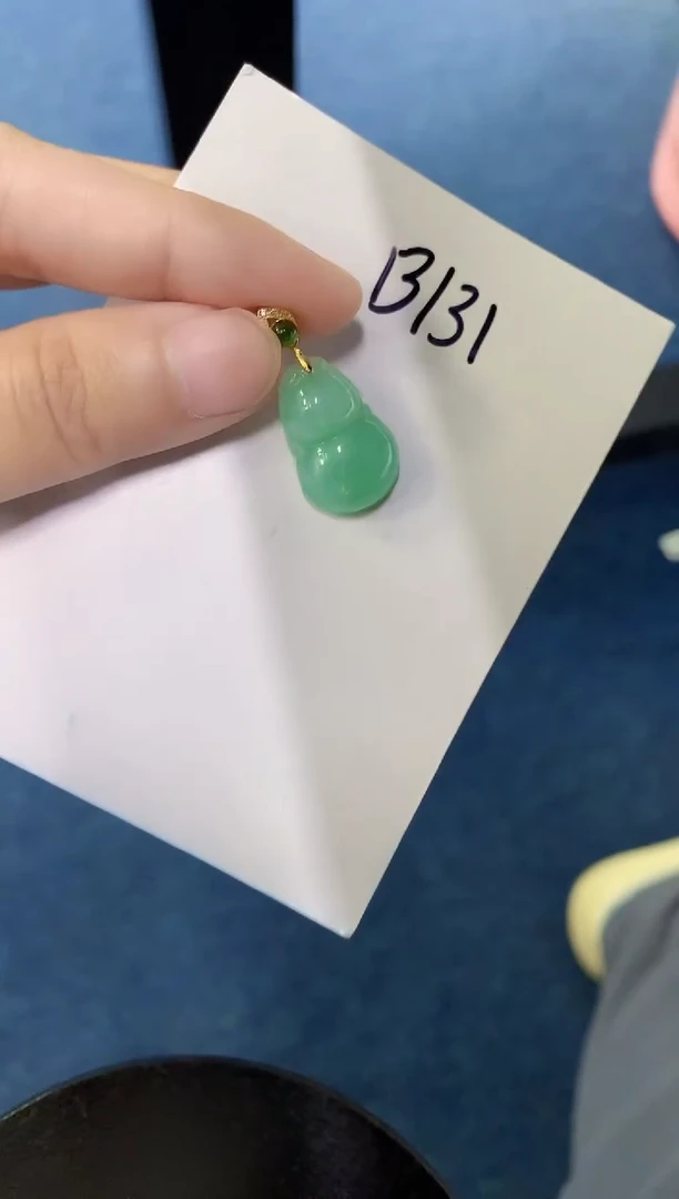 翡翠未镶嵌颈饰000000000