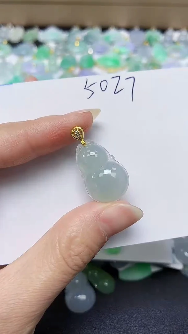 翡翠未镶嵌颈饰 天然缅甸翡翠A货