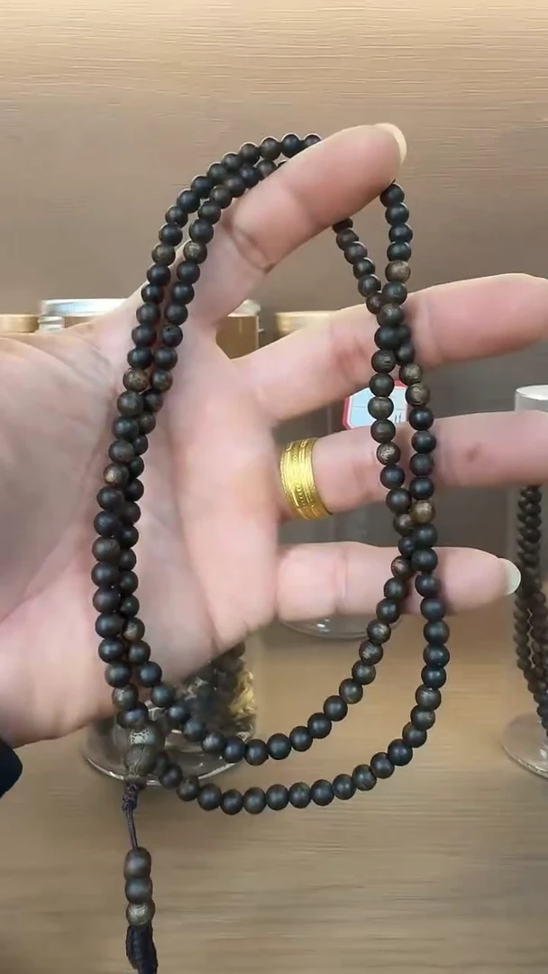 沉香沉香碎屑沉香圆珠沉水多圈卡5      13克